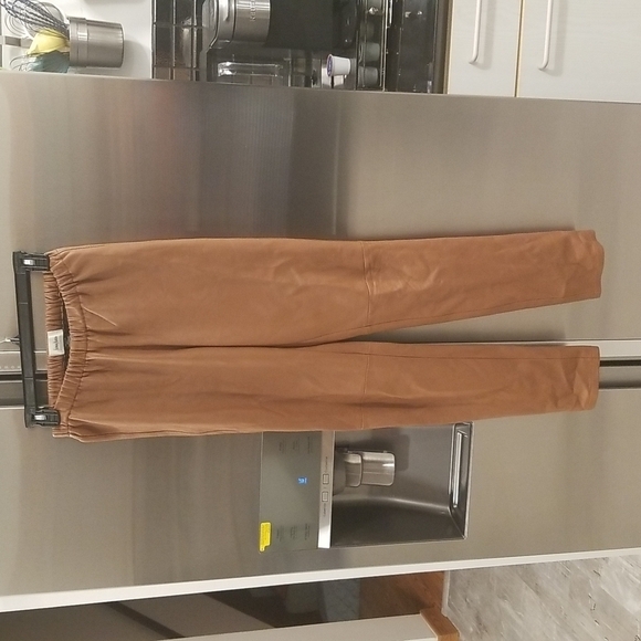 💕NEIMAN MARCUS EXCLUSIVE💕 100% Leather Leggings Mid-Rise ~ Brown Small - Picture 2 of 6